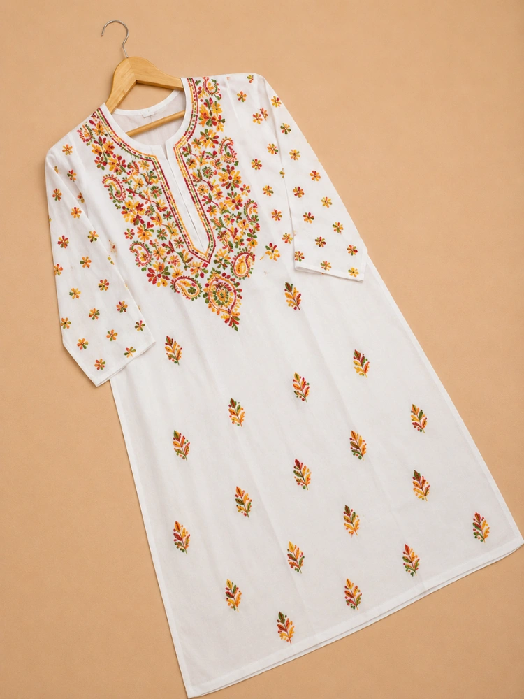 A Chikankari Closet White Cotton Kurta