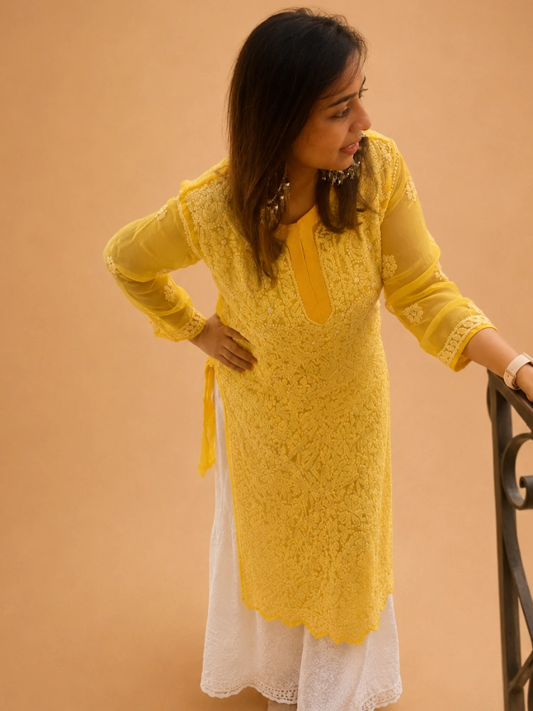 Chikankari Kurta With Jaal Embroidery