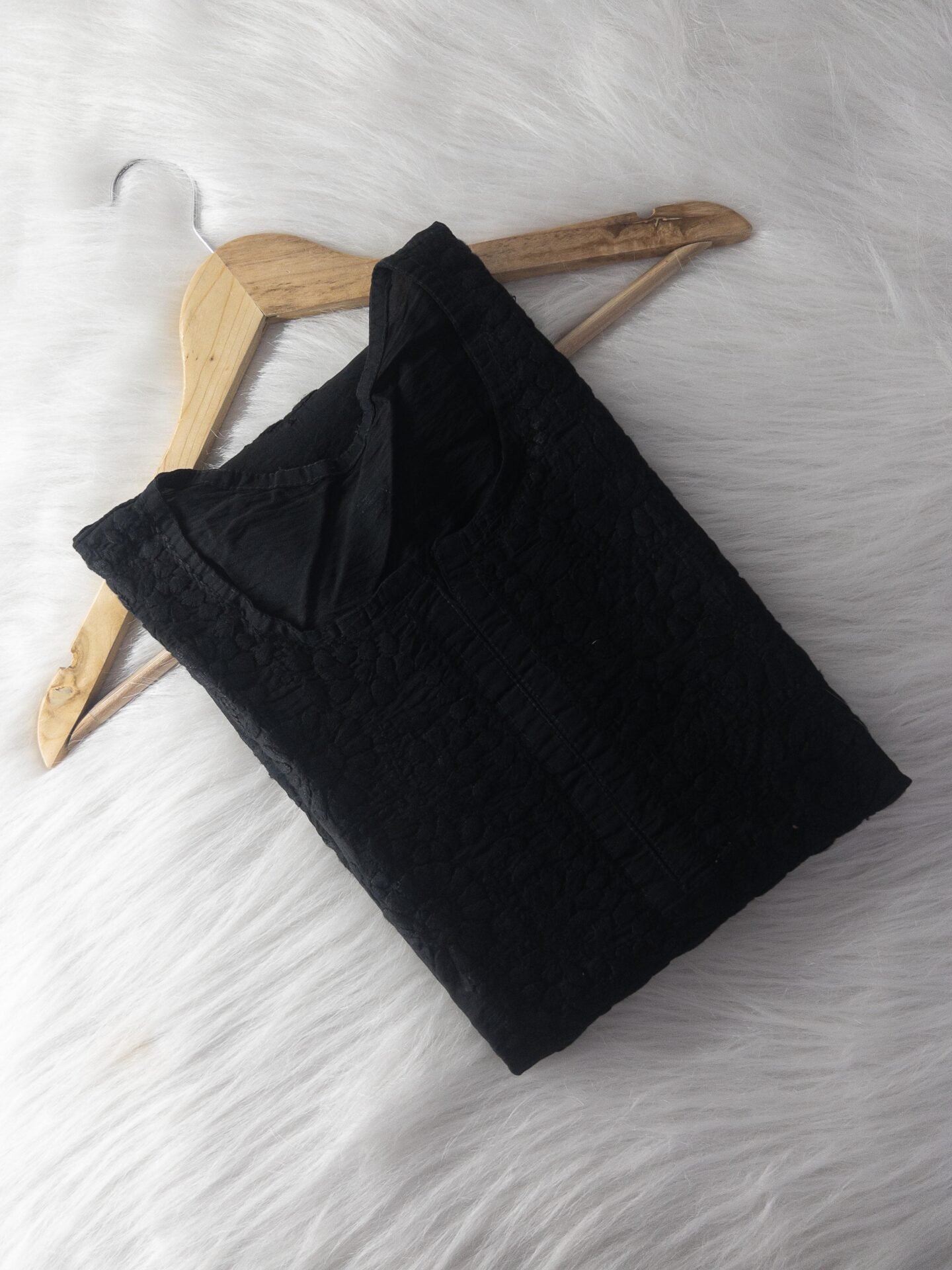 Black-Chanderi-Chikankari-Kurta.jpg